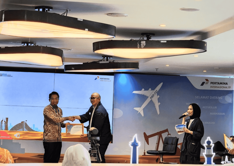 Penghargaan dari Pertamina sebagai Vendor Penerjemah Terbaik